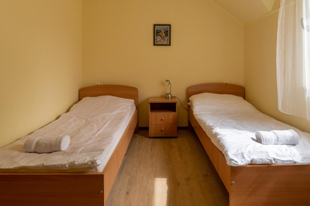 Kiraly Lovastanya Panzio Bed & Breakfast Janoshalma Luaran gambar