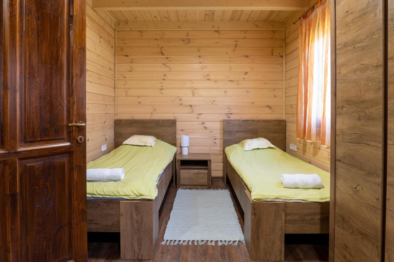 Kiraly Lovastanya Panzio Bed & Breakfast Janoshalma Luaran gambar